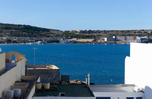 Għadira Apartamento | Seaside Serenity 6 - few mins walk to the beach by QuickTrips