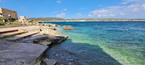 Għadira Apartamento | Seaside Serenity 6 - few mins walk to the beach by QuickTrips