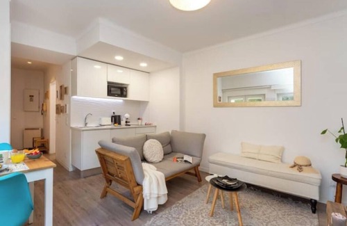 Estoril Apartamento | Seaside Serenity in Estoril