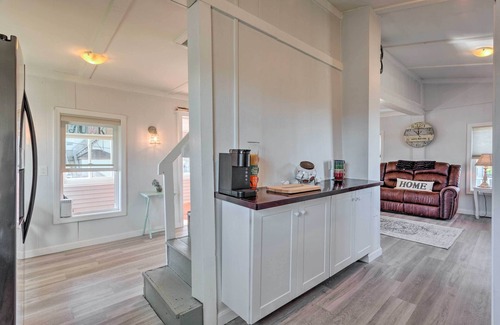 Matunuck Casa | Seaside SK Getaway: Steps to Matunuck Beach!