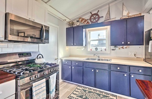 Matunuck Casa | Seaside SK Getaway: Steps to Matunuck Beach!
