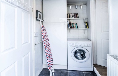 Caister-on-Sea Casa | Seaside Snug – 2 Bedroom Home - near the Beach 🏖️ - Pets✅ - Garden
