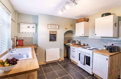 Caister-on-Sea Casa | Seaside Snug – 2 Bedroom Home - near the Beach 🏖️ - Pets✅ - Garden