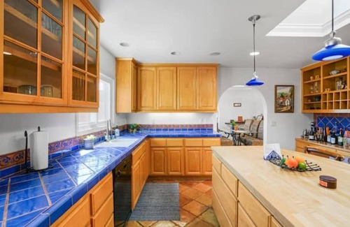 Loma Portal Casa | Seaside Spanish Bungalow