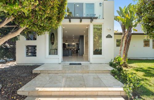 Beach Barber Tract Casa | Seaside Spiral