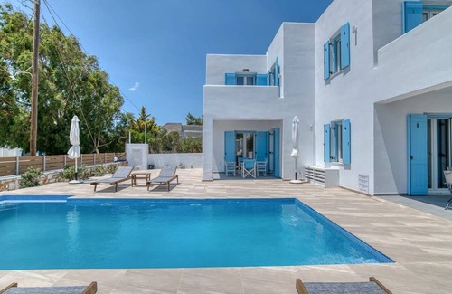 Aliki Apartamento | Seaside Splendor - Apollo s Poolside Retreat