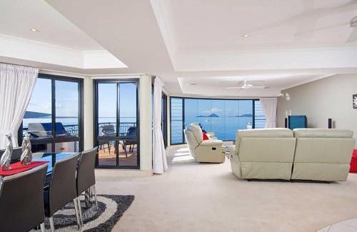 Soldiers Point Apartamento | Seaside Splendour 1 beautiful unit on the waterfront