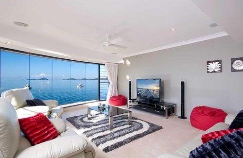 Soldiers Point Apartamento | Seaside Splendour 1 beautiful unit on the waterfront
