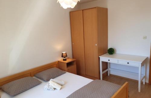 Ivan Dolac Apartamento | Seaside stay Rošić