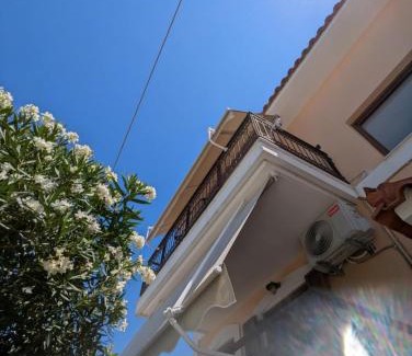 Ireon Apartamento | Seaside studio in Ireo with a breathtaking view