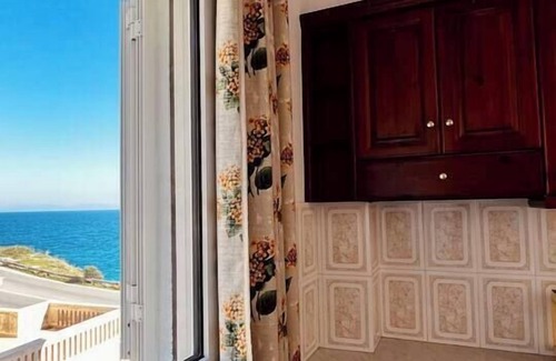 Avlakia Apartamento | Seaside studio with a view