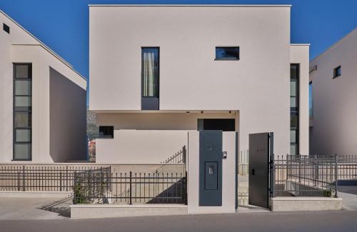 Trogir Villa | Seaside Villa by Brown Hotels