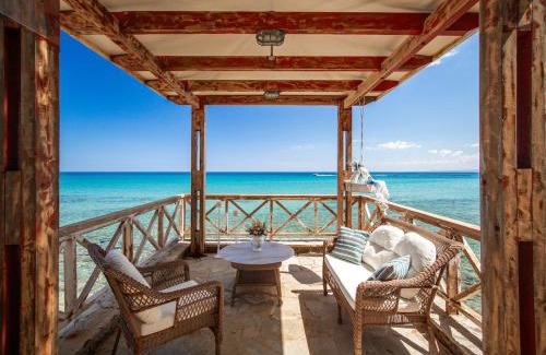 Akrotiri Villa | Seaside Villa Margarita