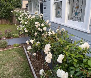 Shellharbour Casa | Seaside Village Cottage Charm