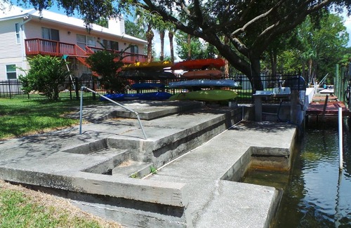 Woodland Estates Casa | Seasonal Canal Front/Crystal River (3 Mo - 6 mo) 3 Bed/2 Bath 407-401-4684