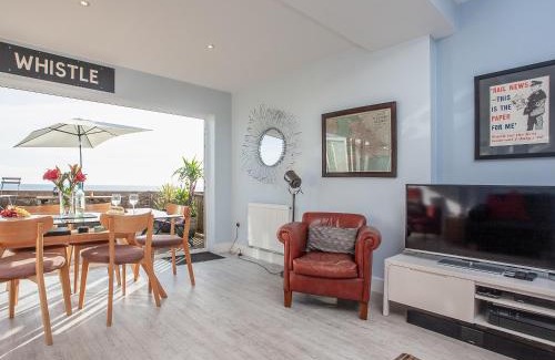 Dawlish Casa | Seaspray, Coastguard Cottages