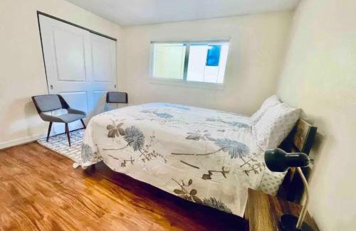 West Queen Anne Hotel | Seattle Luxury 4-Suite Retreat