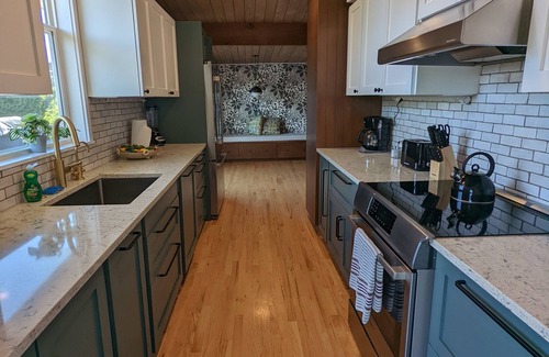 Lake Forest Park Casa | Seattle Vacation Home - Lake Forest Park