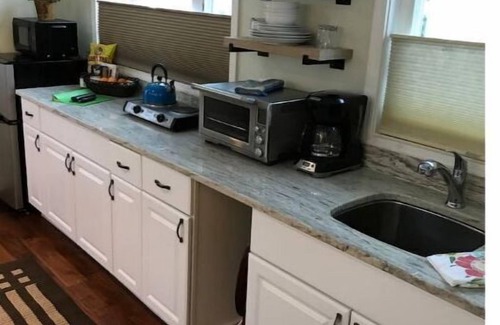 Brighton Casa | Seattle’s Tiny Home. Easy City Access!