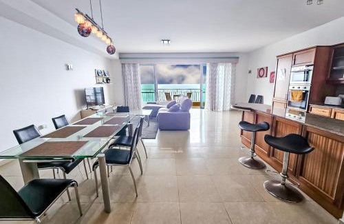 Tower Road Apartamento | Seaview 3 bedrooms in Balluta Beach S5