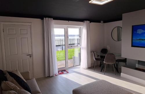 Cobh Apartamento | SeaView Apartment Suite