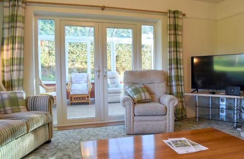 Axminster Casa | Seaview Bungalow