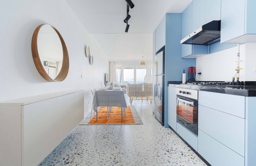 Ar-Raml 1 Apartamento | Gorgeous Seaview Condo in Gleem