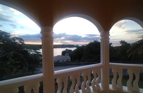 Orange Bay Apartamento | Seaview escape one-bedroom apt