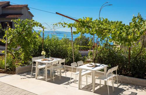 Kostrena Apartamento | Seaview Garden Premium apartments