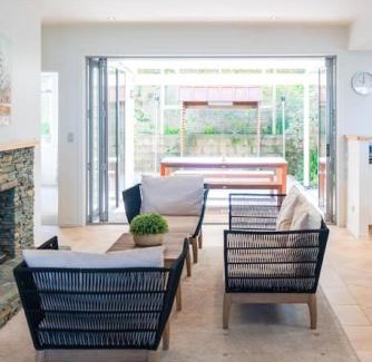 Castor Bay Casa | Seaview Haven in Castor Bay
