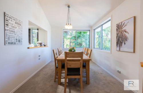 Castor Bay Casa | Seaview Haven in Castor Bay