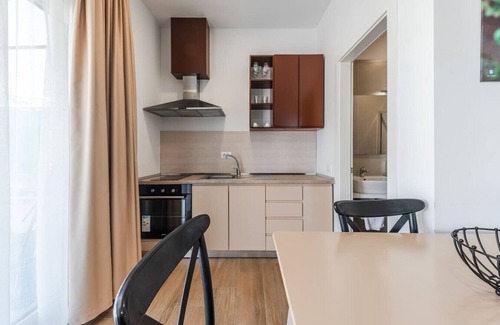 Qerek Apartamento | Seaview Haven - Trendafili
