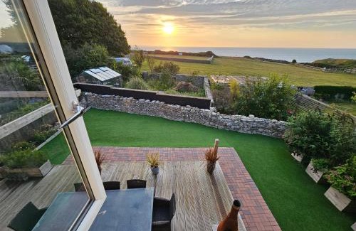Southwell Casa | Seaview Home with Private Garden, BBQ, Decking & Fire Pit
