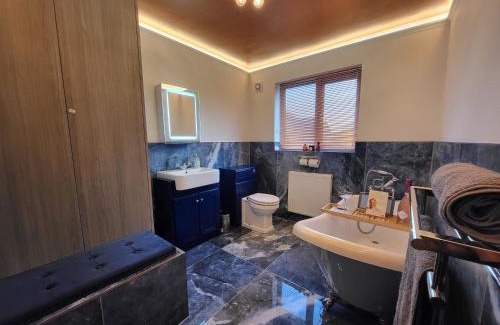 Southwell Casa | Seaview Home with Private Garden, BBQ, Decking & Fire Pit