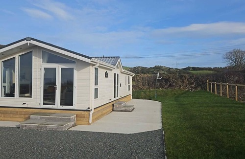Cylch-Y-Garn Chalet De Esquí | chalet de temática náutica con vistas al mar 4 minutos de la Iglesia Bay Beach Anglesey