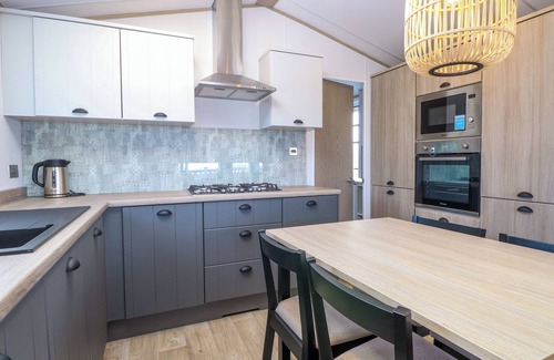 Bacton Cabaña | Seaview Lodge