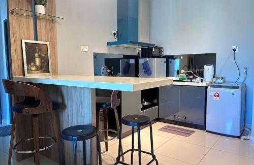 Downtown George Town Apartamento | Seaview Mansion One 2R2B George Town Gleneagles Gurney Komtar by Cozy Cottage Haven