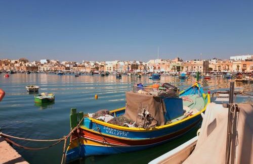 Marsaxlokk Apartamento | Seaview Marsaxlokk Townhouse, steps from Market by 360 Estates