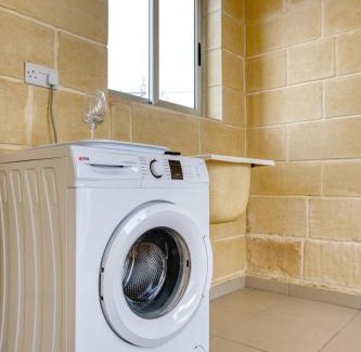 Marsaxlokk Apartamento | Seaview Marsaxlokk Townhouse, steps from Market by 360 Estates