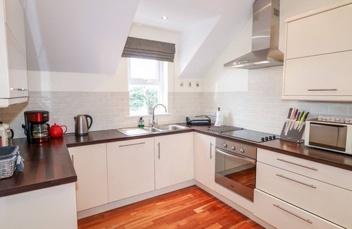 Castlerock Cabaña | SEAVIEW, pet friendly, with a garden in Castlerock