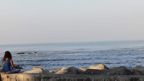 Bandra West Casa | SEAVIEW Room Bandra W Bandstand Nr Taj WOMEN ONLY