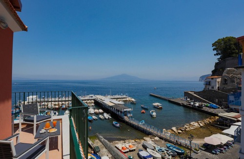 Sorrento Historic Centre Apartamento | SeaView Sorrento Apartment by the sea with terrace