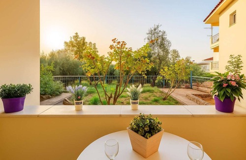 Avia Casa | Seaview Terrace Haven-Perfect Location By The Sea
