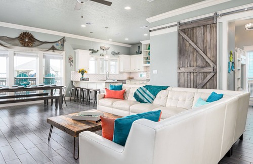 Port Bolivar Cabaña | SeaViews from Deck / Tiki Bar / Fully Stocked