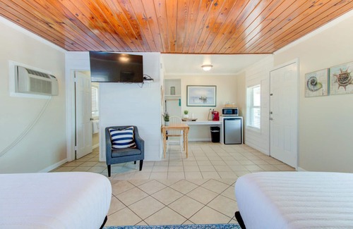 Carolina Beach Hotel | SeaWitch Motel