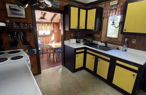 North Sebago Cabaña | SEBAGO LAKE BEACHFRONT - FRIDAY-FRIDAY RENTAL