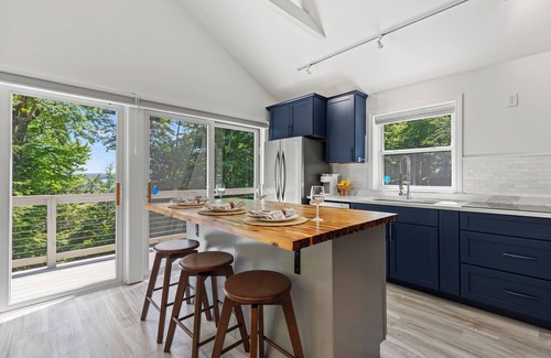 South Casco Casa | Sebago Lake Treehouse