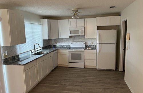 Sebastian Highlands Casa | Sebastian Highlands Remodel. Close to beach, fishing, Orlando and Space Coast