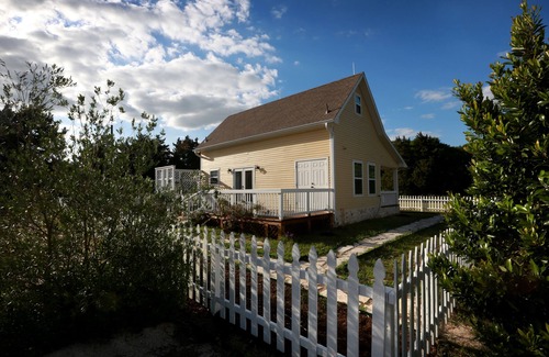 Brenham Casa | Aislado cabaña de 1 BR en más de 7 acres 4. 5 millas de Chappell Hill