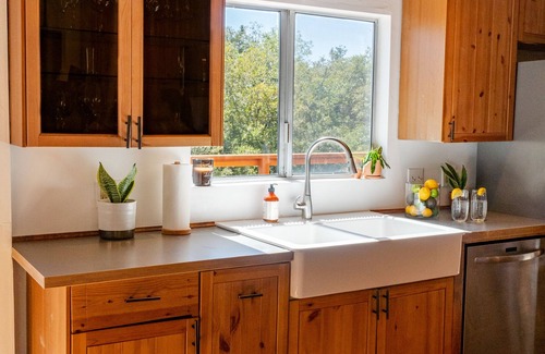 Idyllwild Casa | Secluded 1 acre Mountain Home - Hot Tub, 3 Decks & Direct National Forest Access